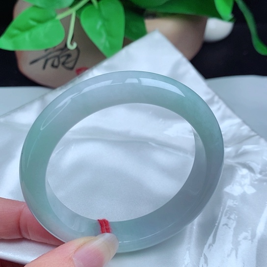 翡翠手镯未镶嵌        正圈57天空蓝