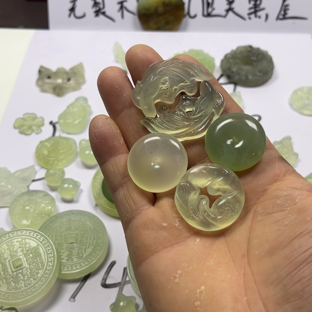 留***و蛇纹石玉未镶嵌11111111