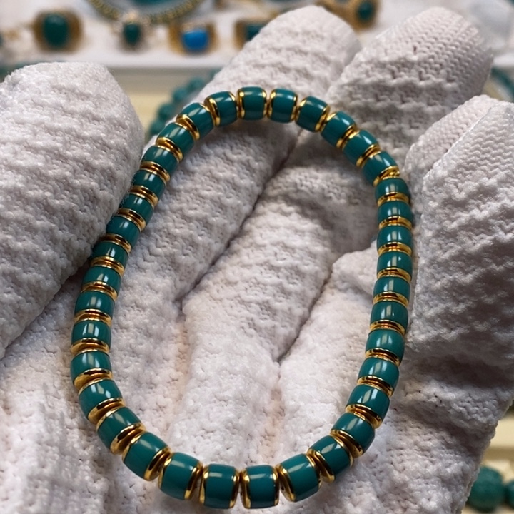 绿松石珠宝奇石18K金镶嵌AA206