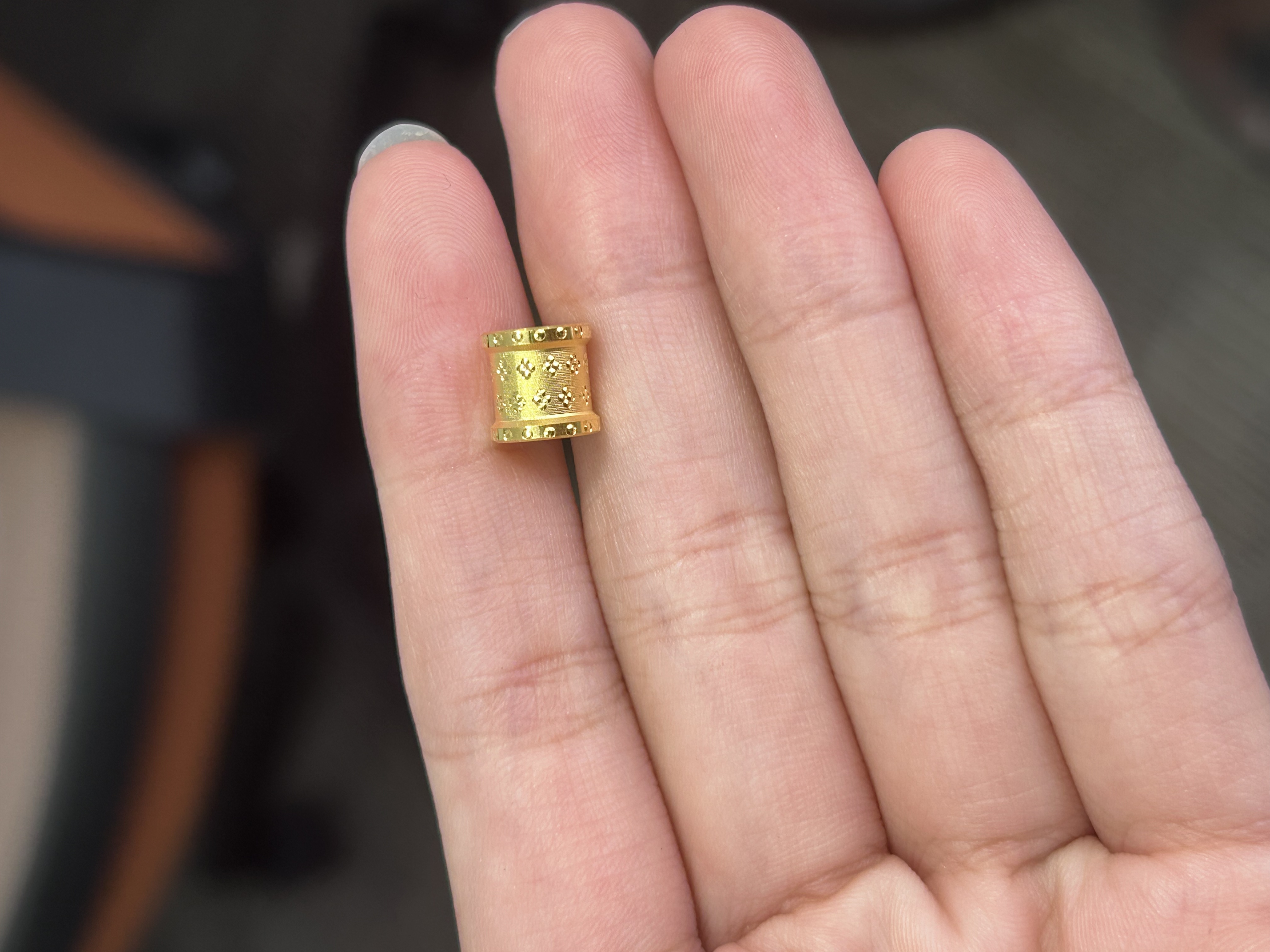 足金999 老花蛮腰吊坠