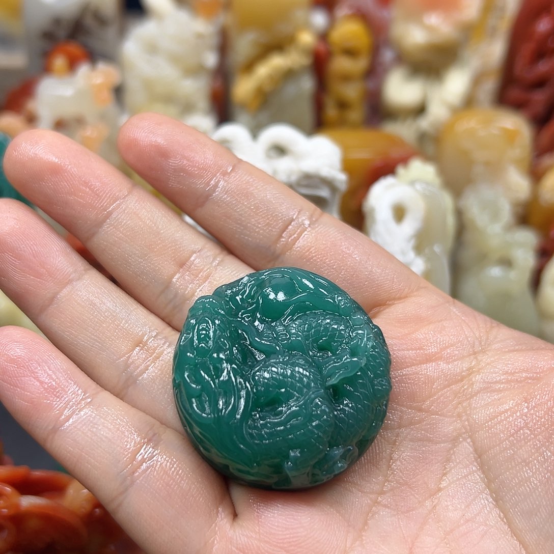 寿山石小**妈印章雕刻工艺