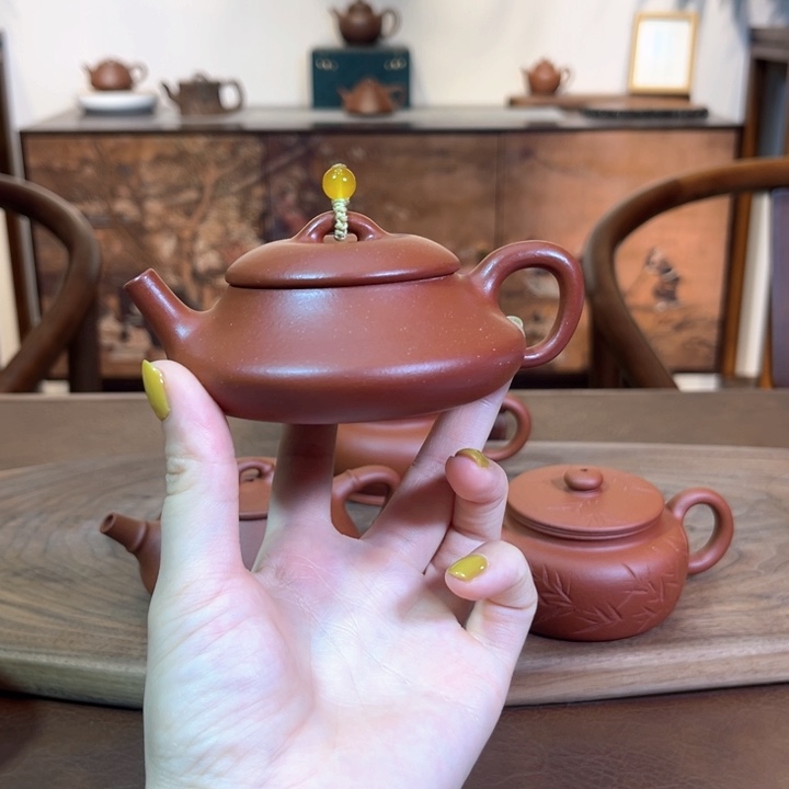 茶壶紫砂128749。00