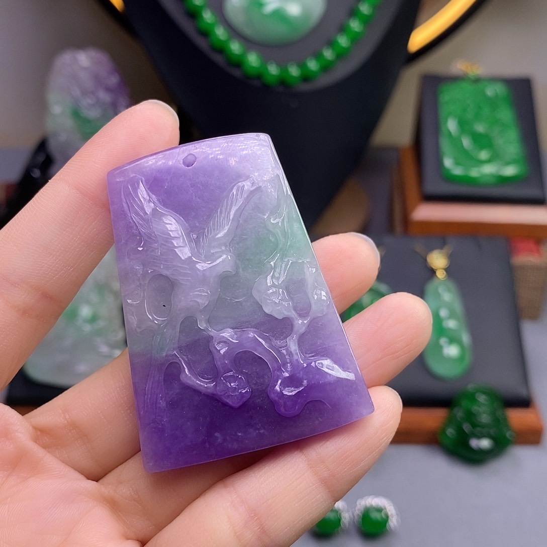 吊坠(赠链)未镶嵌翡翠