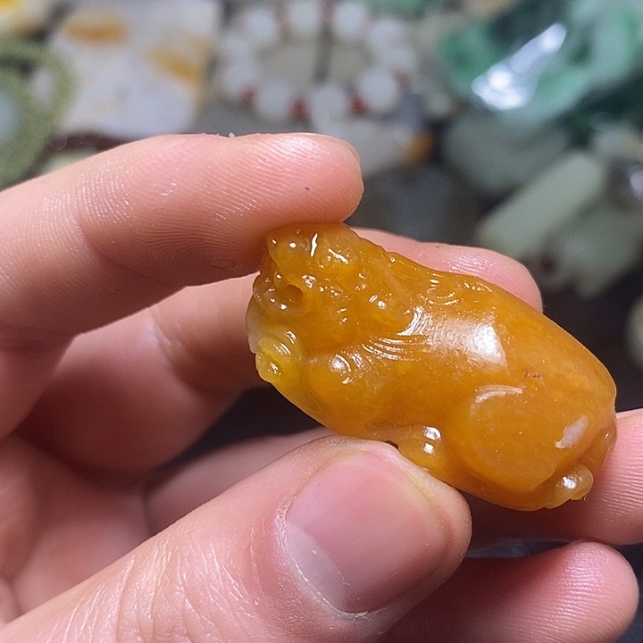 战***红和田玉（子料）未镶嵌颈饰