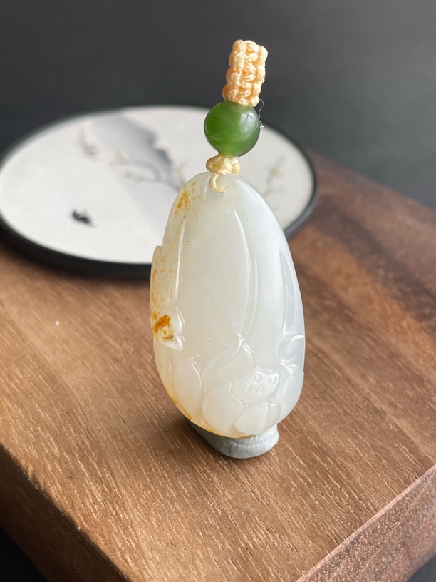 精品新疆和田玉洒金皮喜事连连吊坠挂件 俏色巧雕 细腻油润7克
