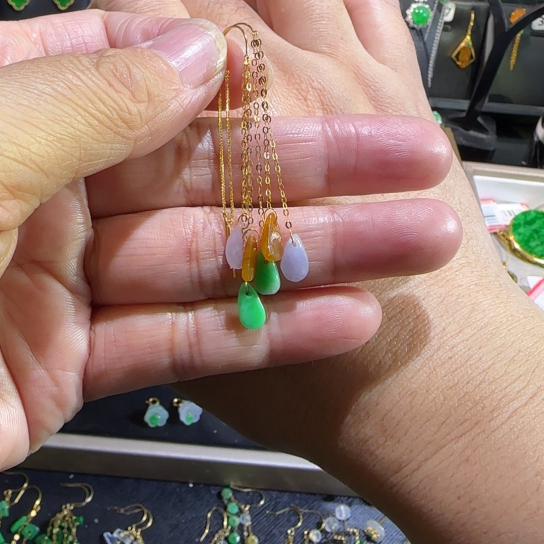 翡翠18K金镶嵌颈饰耳线