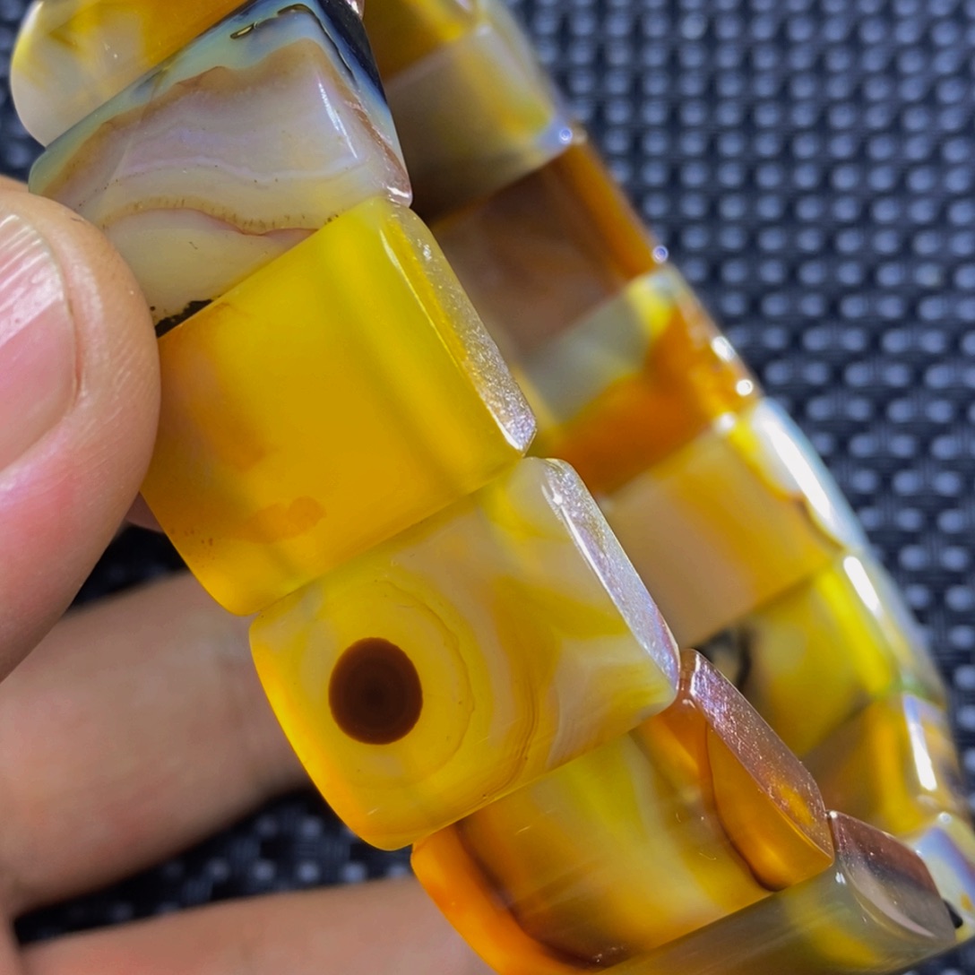 玛瑙/玉髓颈饰未镶嵌陈*军