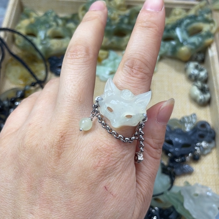 蛇纹石玉合金颈饰