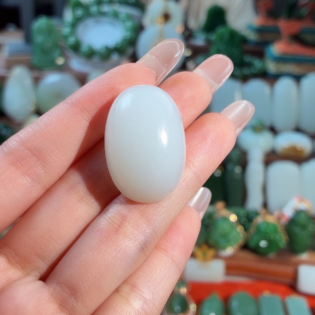 和田玉未镶嵌颈饰裸蛋面 T