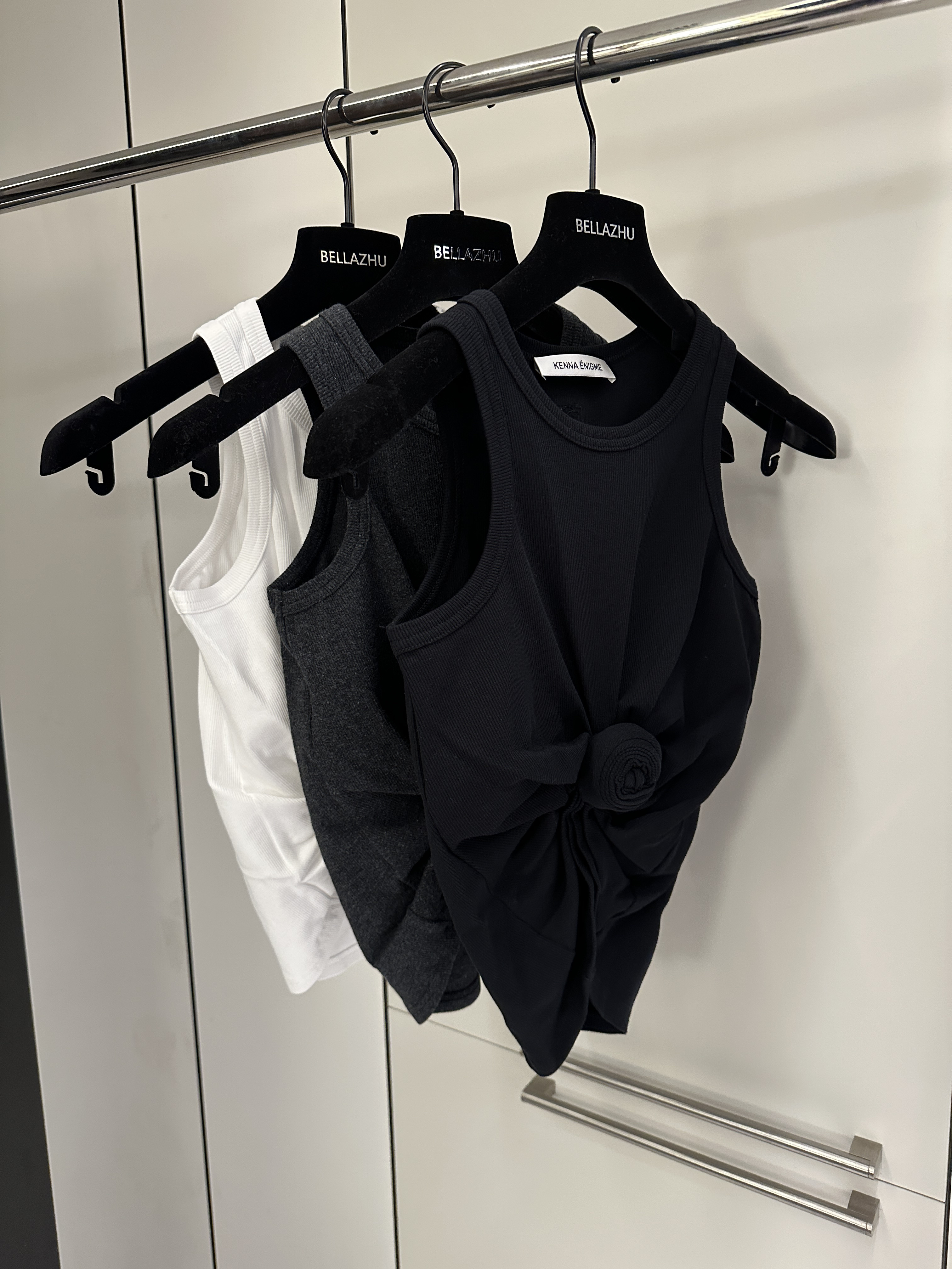 KENNA ZHU｜花朵手工扭结背心