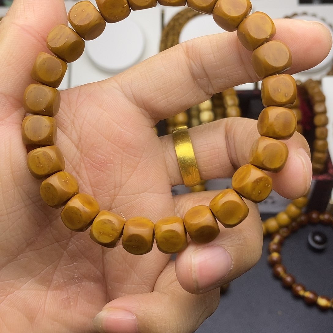 紫金鼠手串绕*柔六方黄金甲