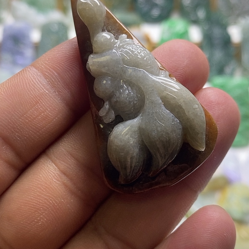 【闪购商品】翡翠未镶嵌颈饰金鱼