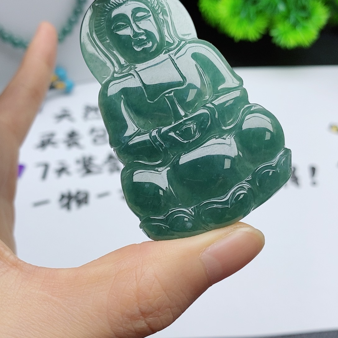 翡翠未镶嵌颈饰 