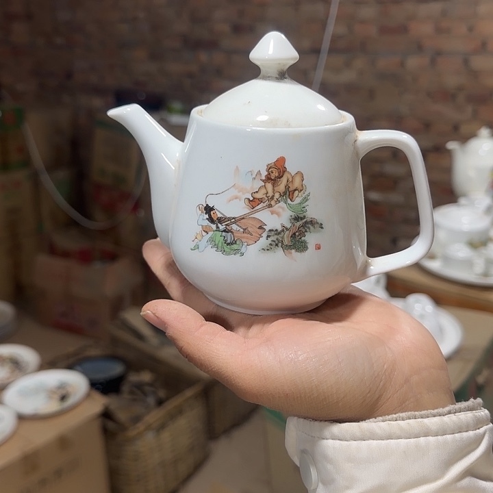 库存微瑕三打白骨精单孔小壶后配盖子