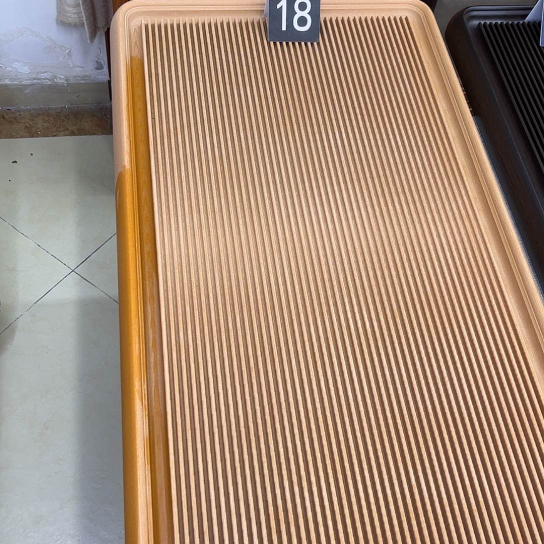 奈*圆边橙金龙纹素盘60.40六公分