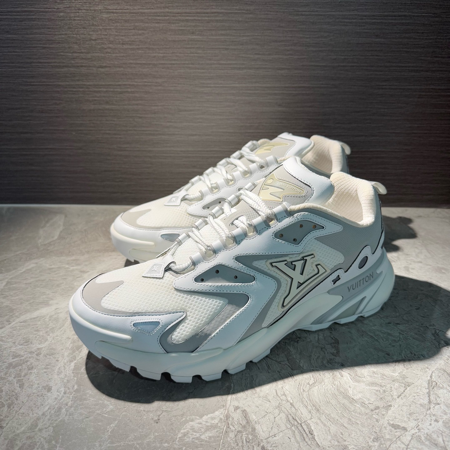 99新 LouisVuitton/路易威登 白色拼接飞翼runner运动鞋 客户寄售