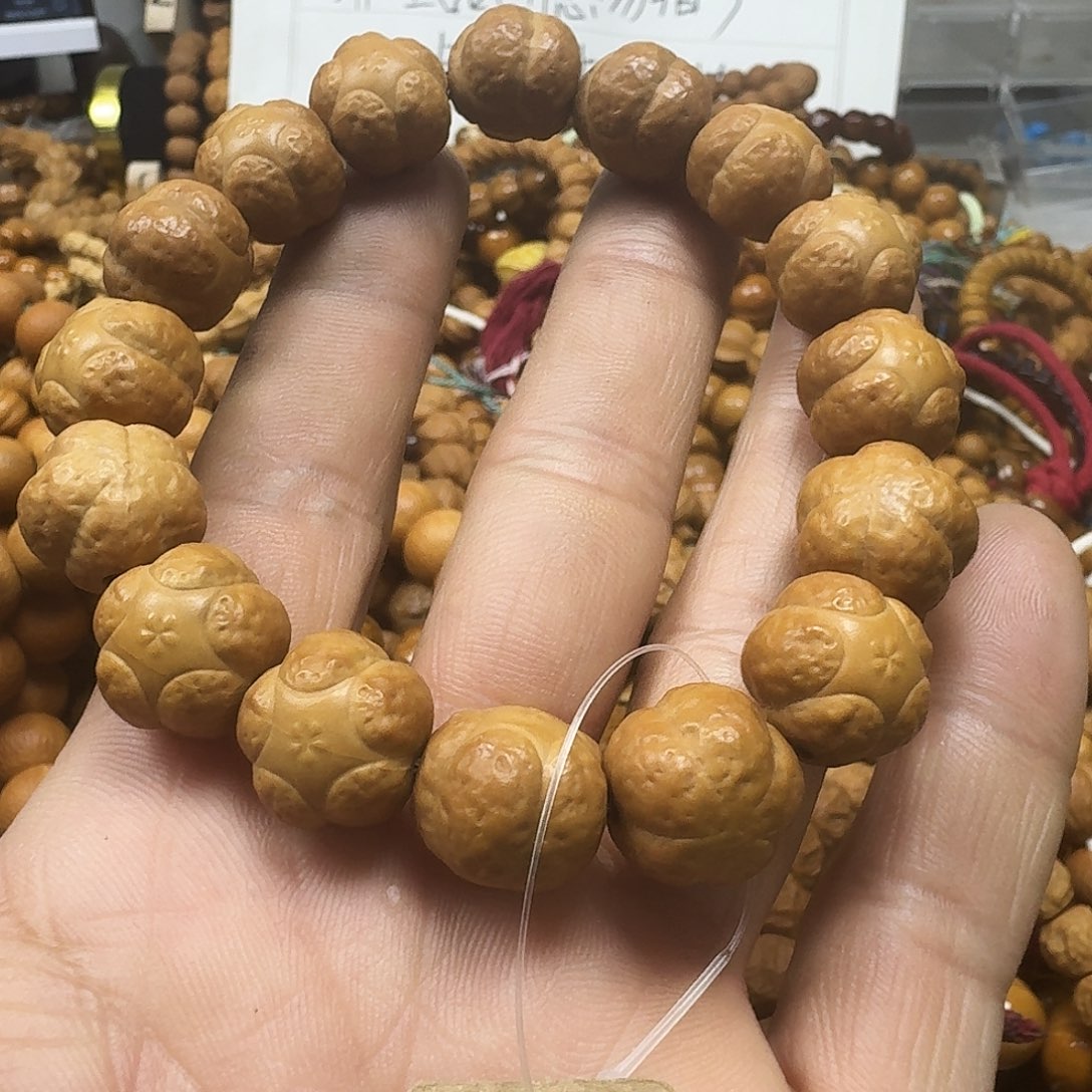 S***s猴头核桃吊坠微瑕手串