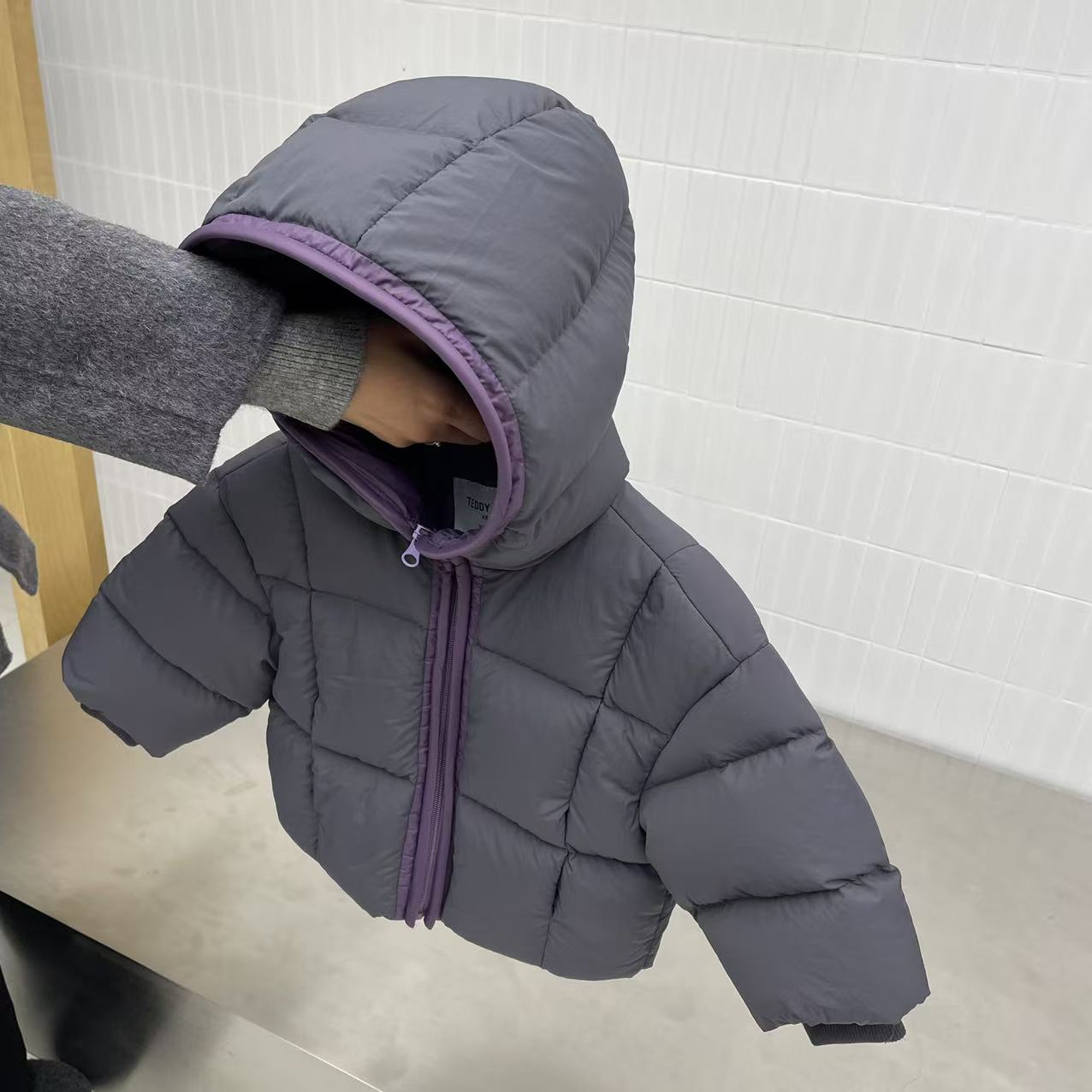 2025新款中小童 童装  时尚休闲连帽撞色羽绒服