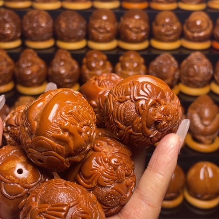 橄榄核把件小**?橄榄雕刻