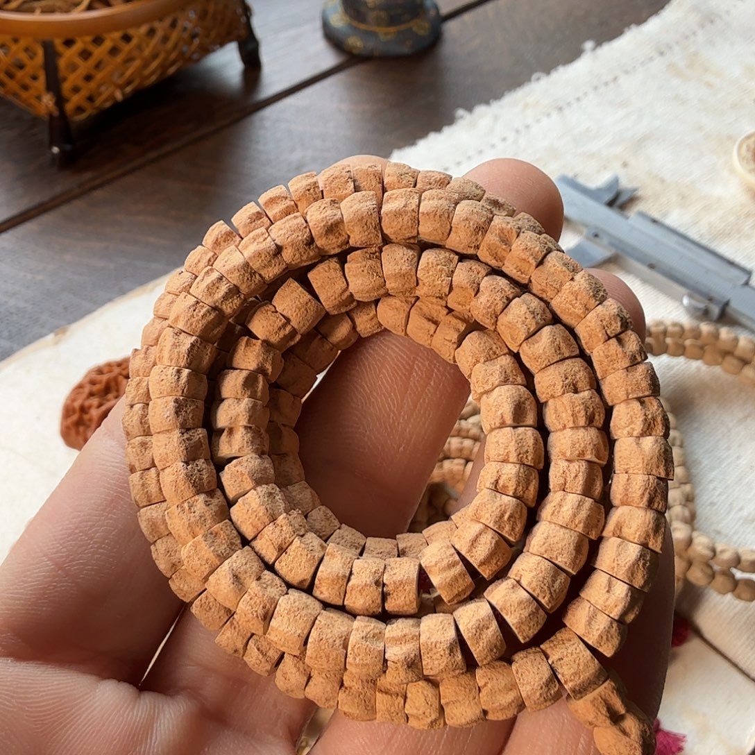 柏香籽/百香籽手串精品红皮斜切药片