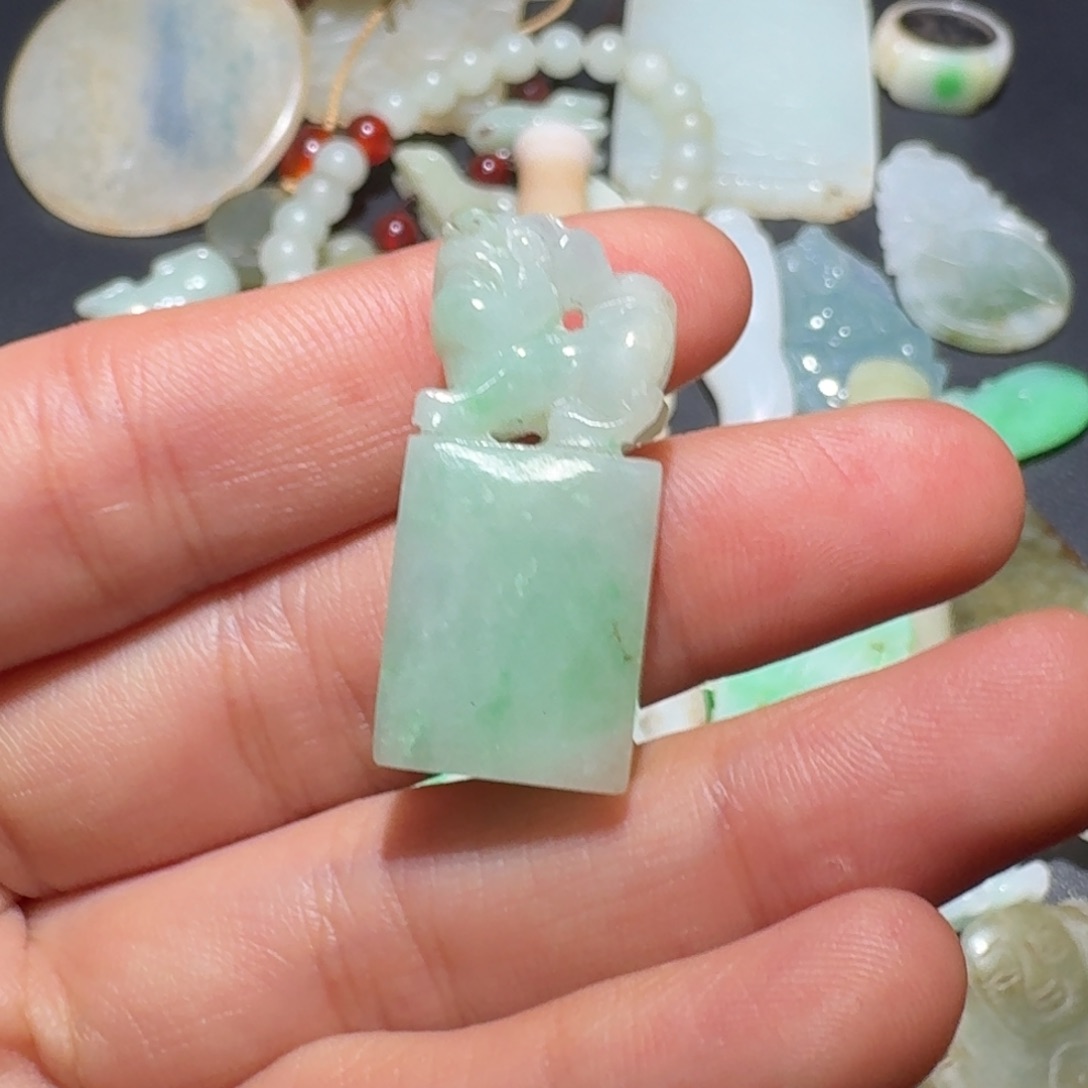 天***风翡翠未镶嵌颈饰111