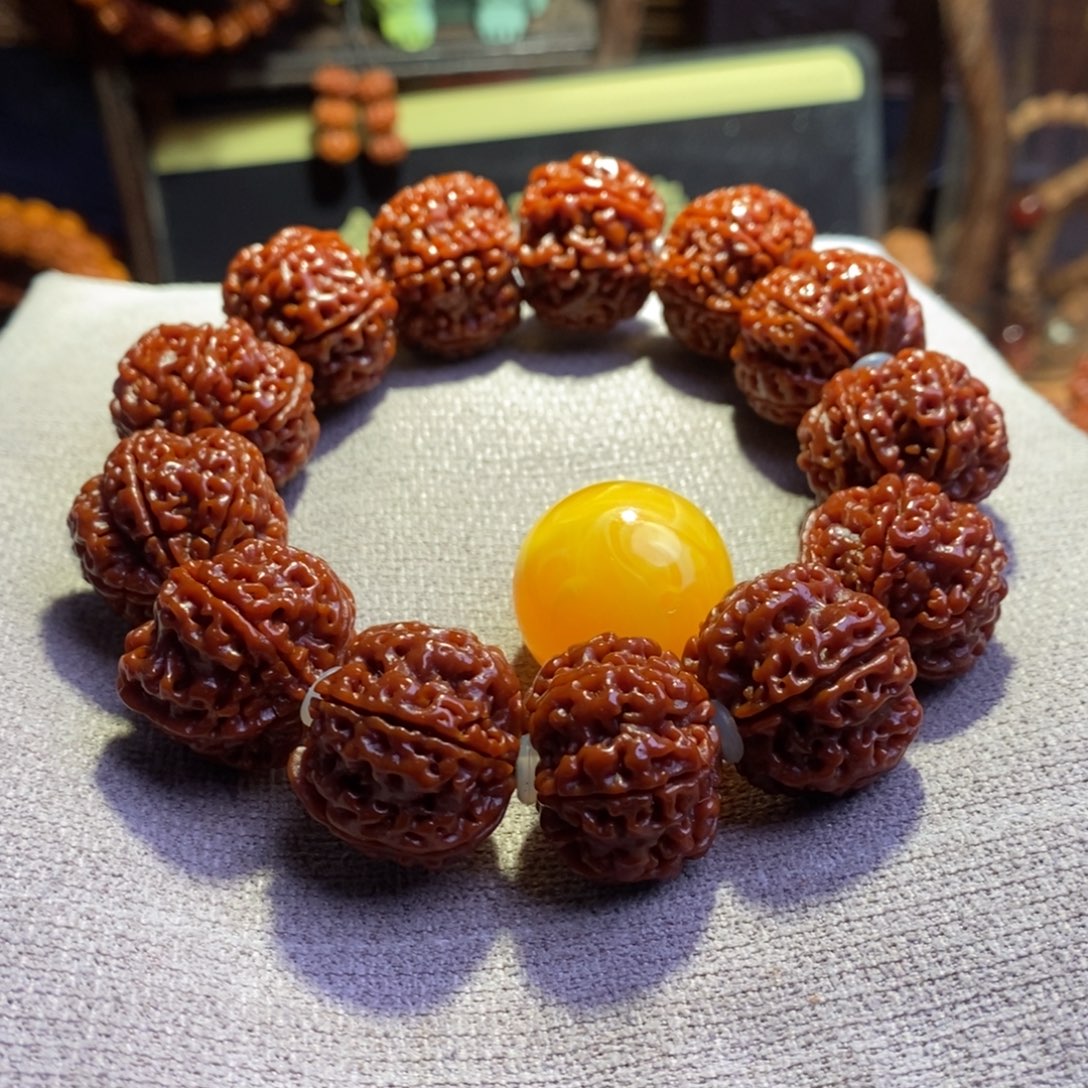 金刚菩提手串226肉玉华