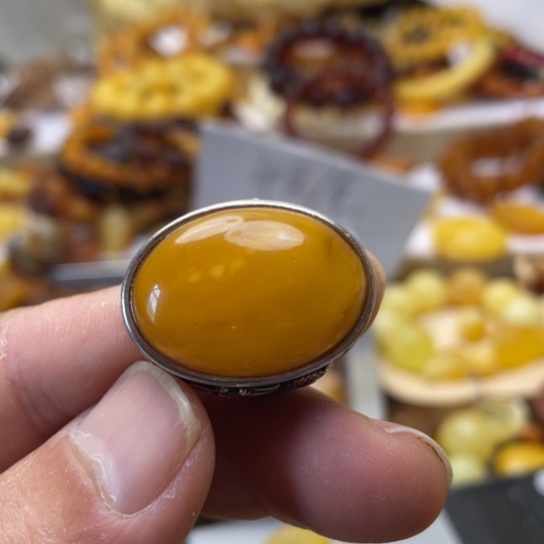 未镶嵌蜜蜡手串吊坠