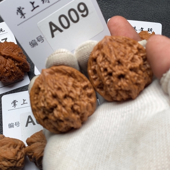 文玩核桃把件麦穗虎009