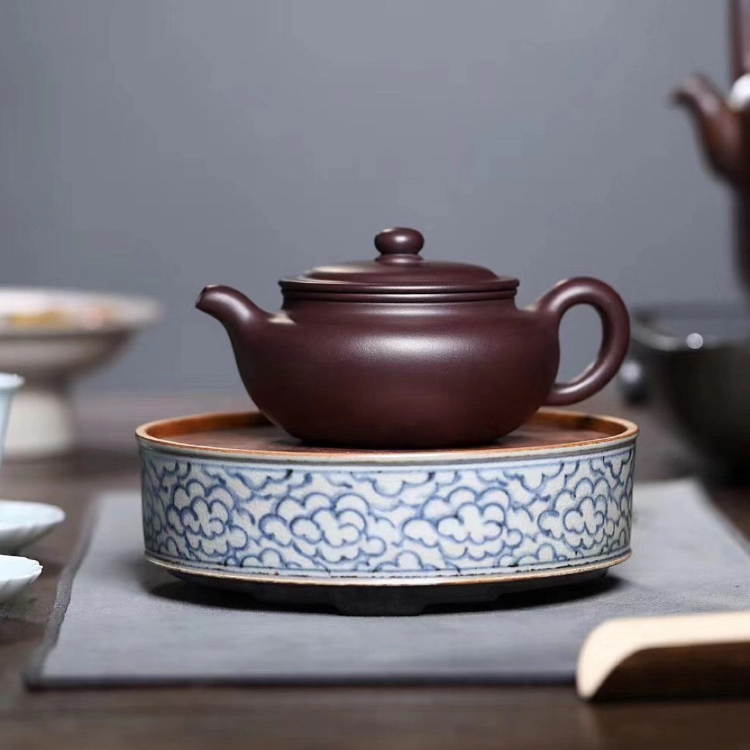 扁腹壶 泥料 ：原矿老紫泥 330毫升 地盘扎实，口盖宽大！非常实用