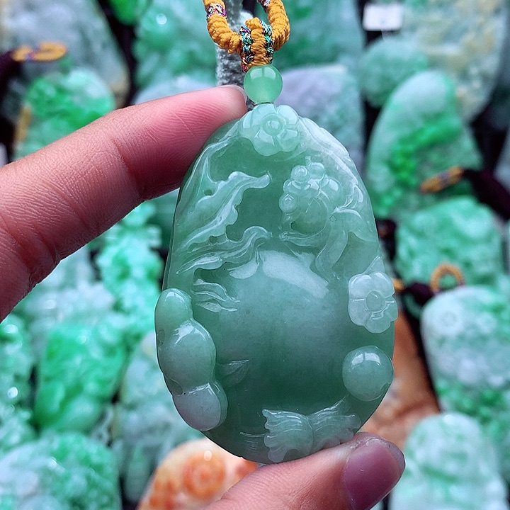 翡翠吊坠(不含链)未镶嵌