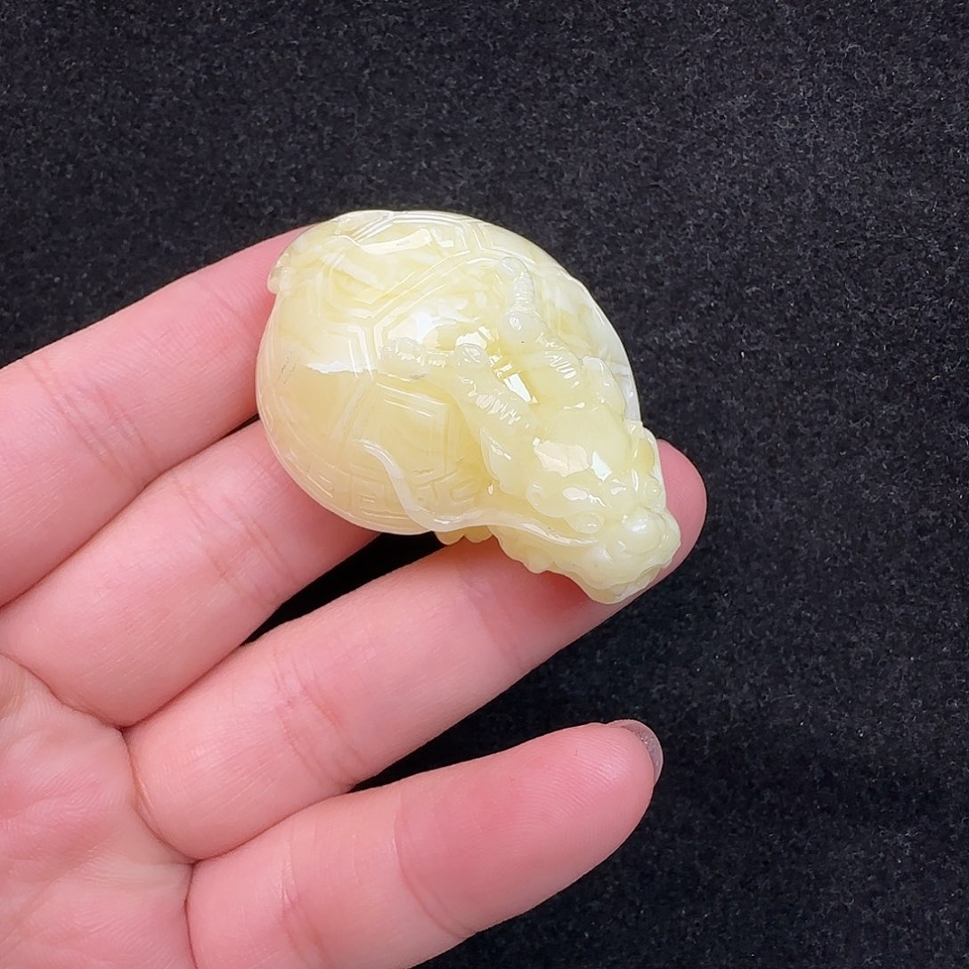 蜜蜡未镶嵌珠宝奇石