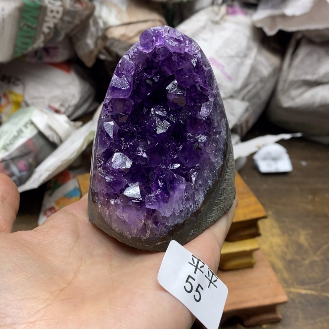 紫晶乌拉圭未镶嵌