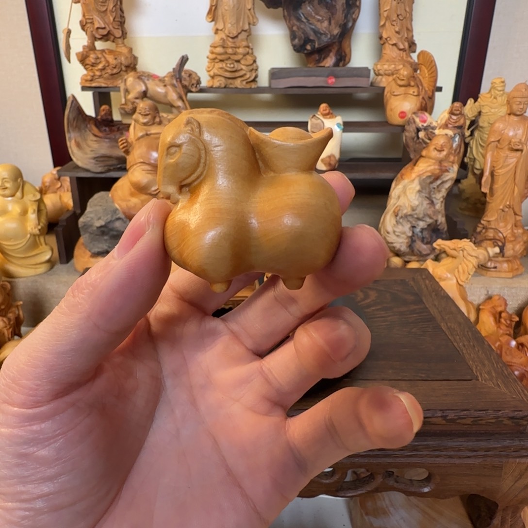 崖柏小木匠艺雕一物一拍