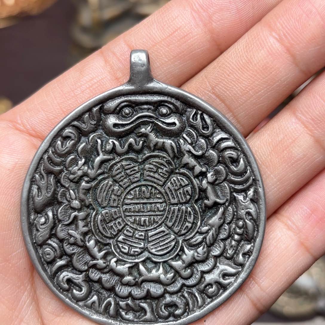 铜星月菩提吊坠项链