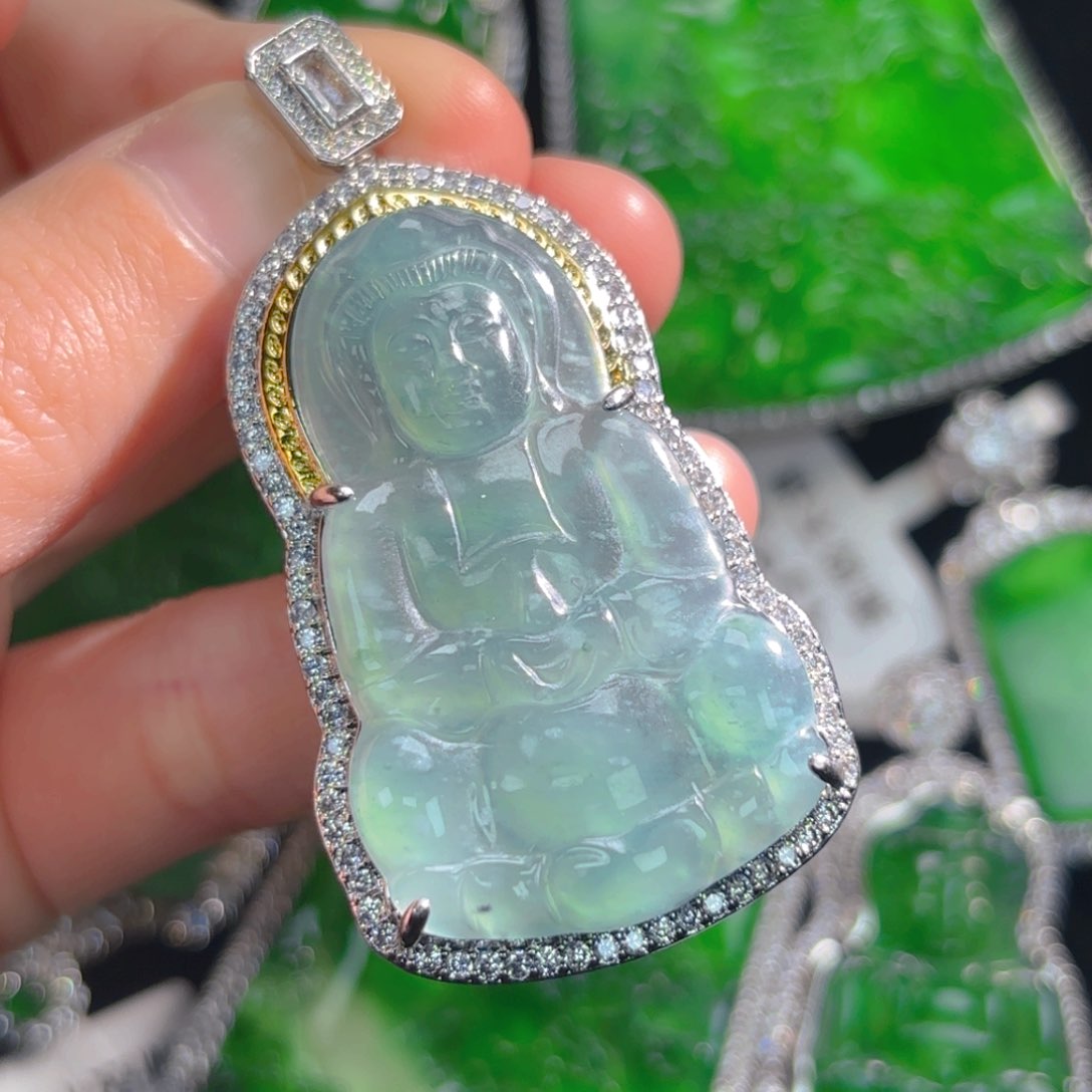 翡翠颈饰未镶嵌观音