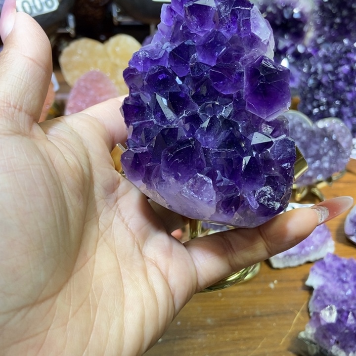 紫晶未镶嵌大型摆件（非配饰）