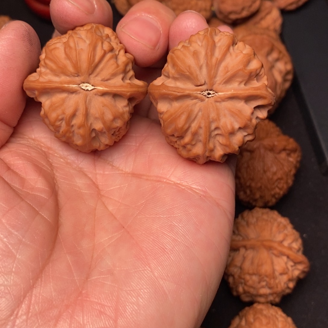 文玩核桃吊坠太行元宝36