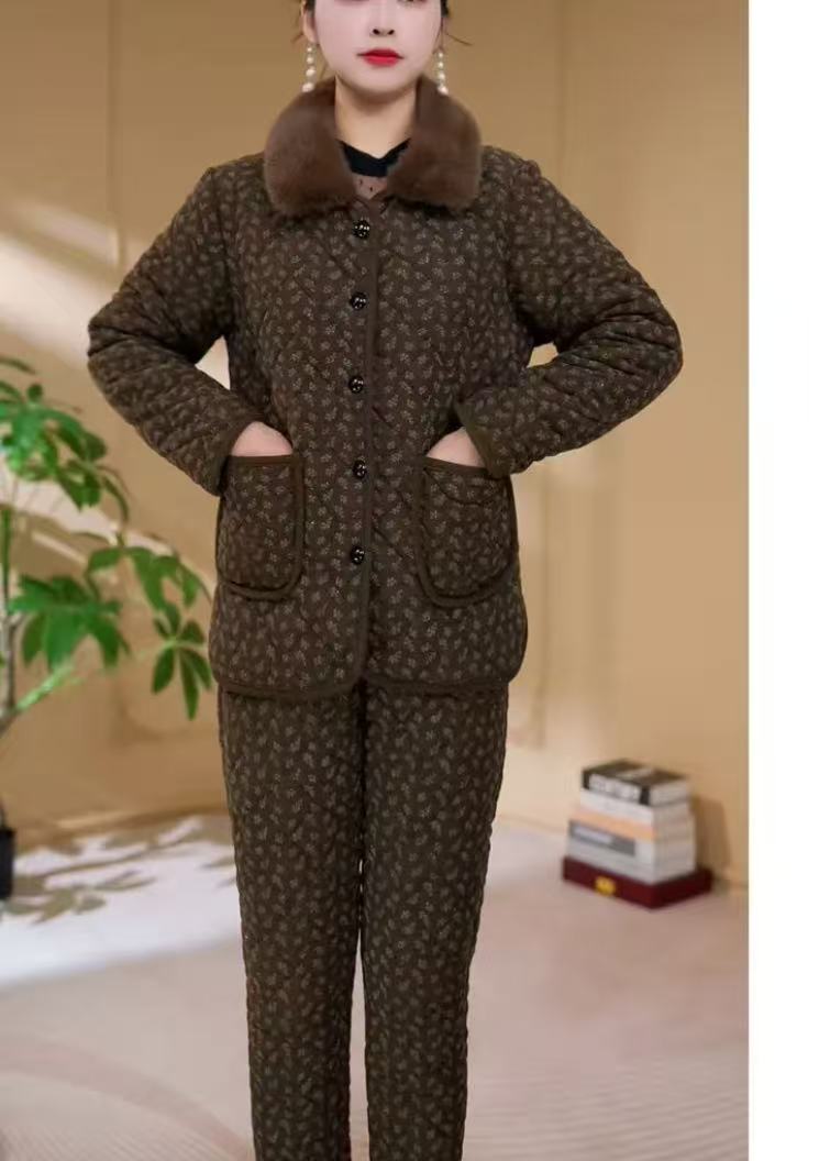 冬季新款时尚毛毛翻领纽扣加绒加厚保暖妈妈棉衣套装