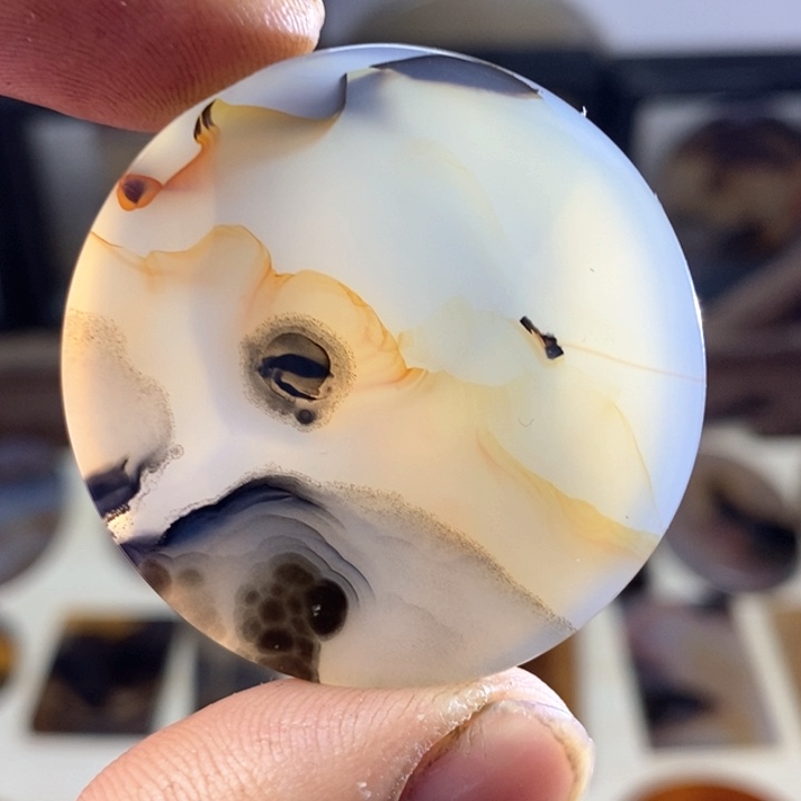 玛瑙/玉髓颈饰未镶嵌