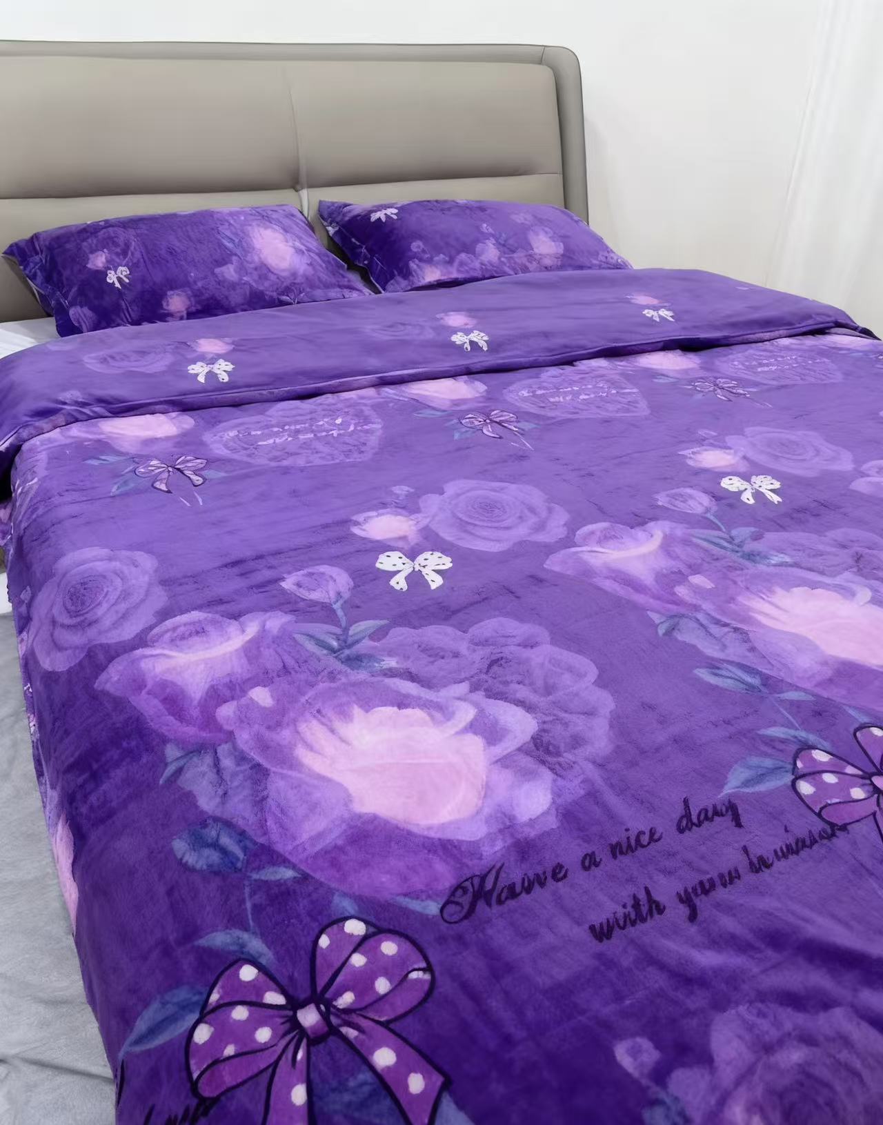 深紫色蝴蝶结被套