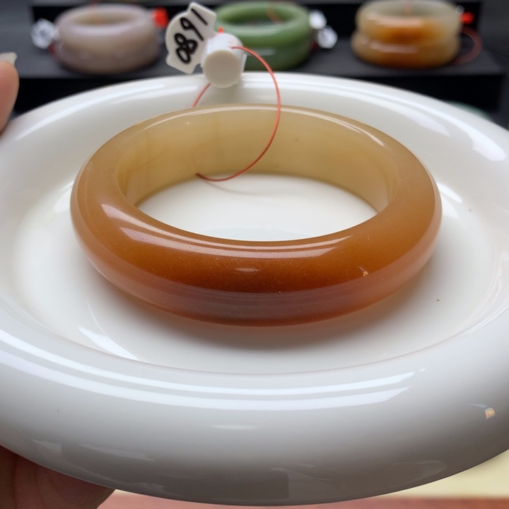 未镶嵌手镯石英质玉