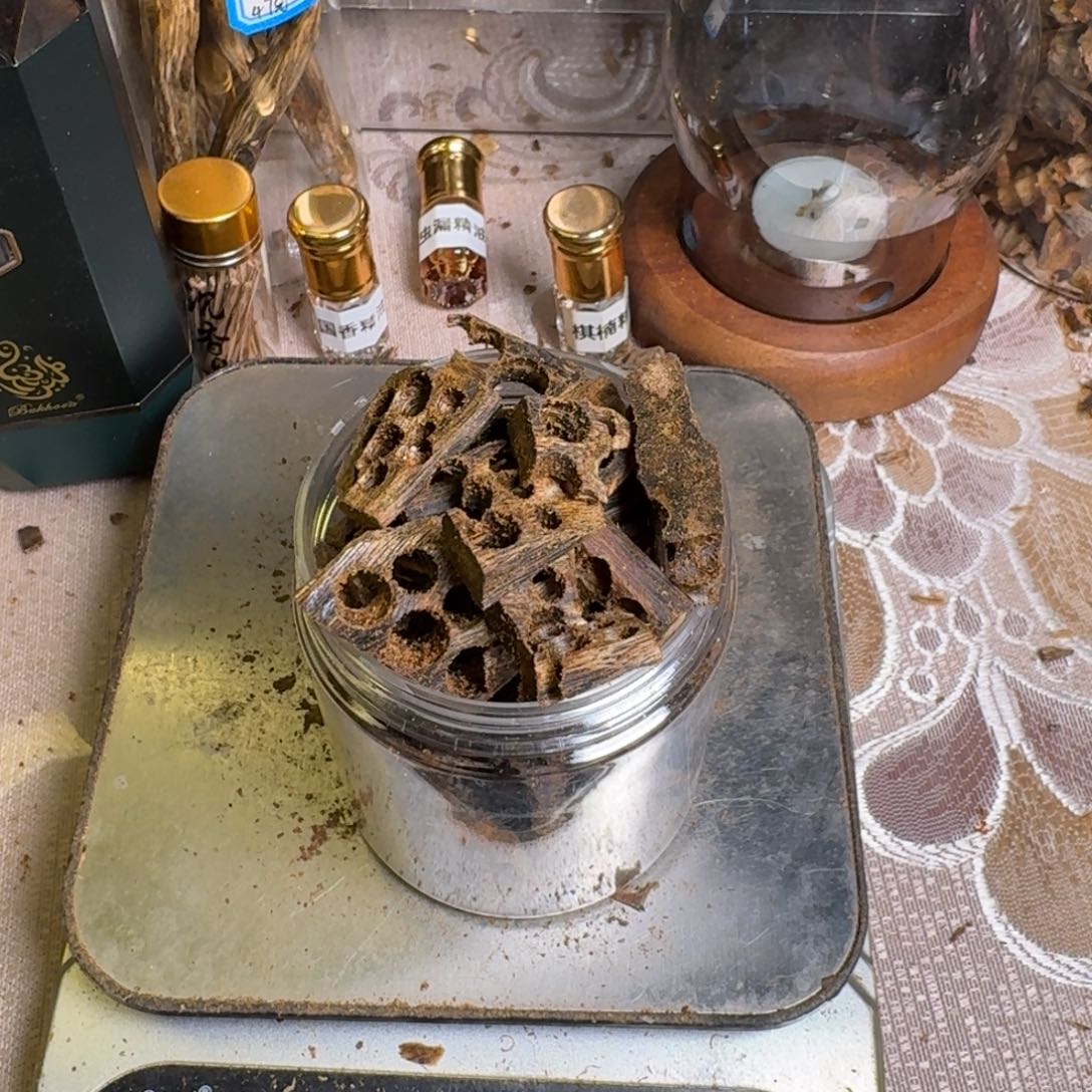 沉香碎屑沉香沉香奇楠金沙叶车珠料