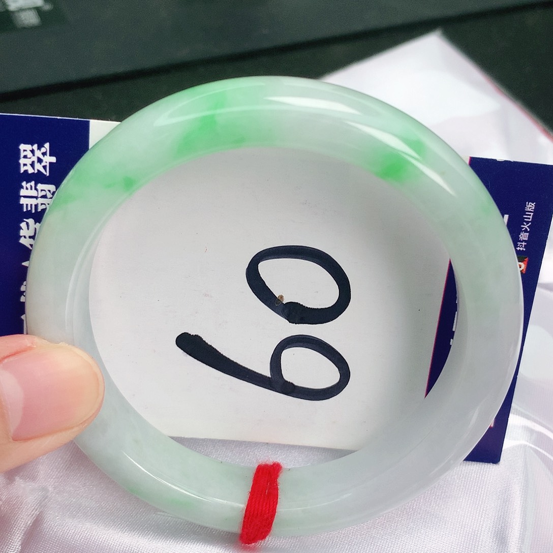 翡翠手镯未镶嵌缅甸天然A货翡翠