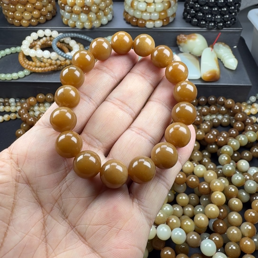 不***翁和田玉未镶嵌手链