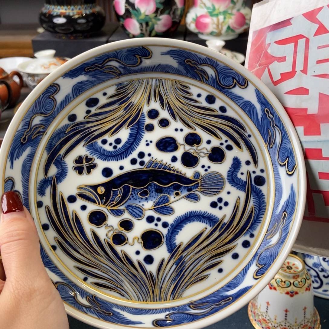 陶瓷艺术家的作品是一q