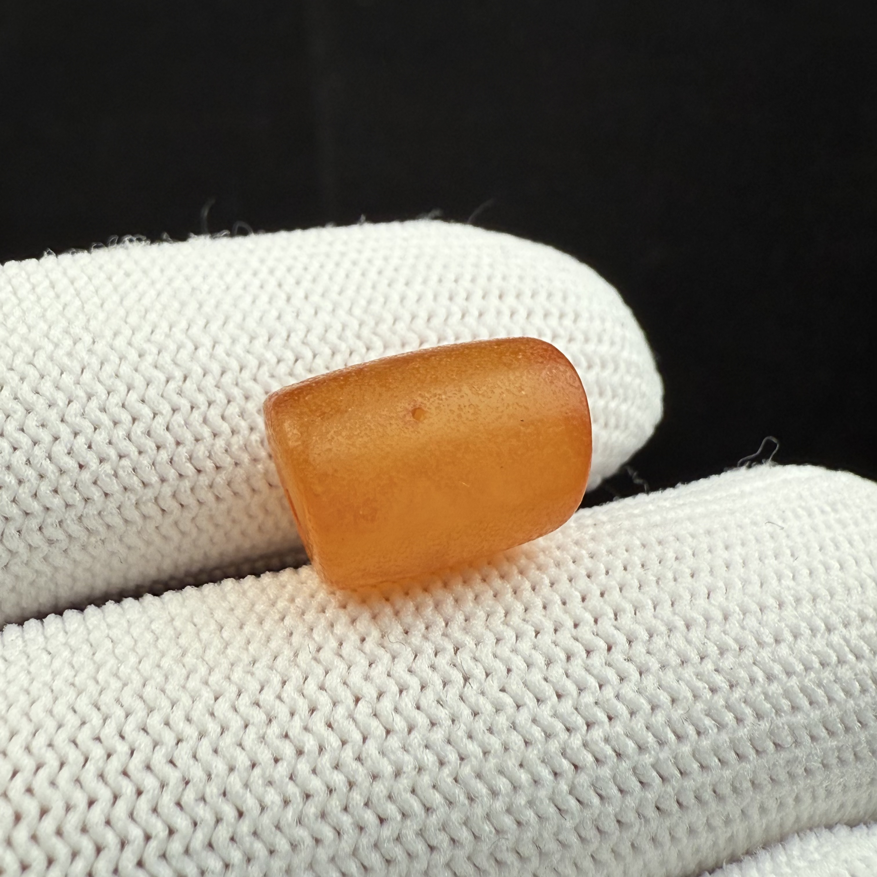 K6009天然原矿蜜蜡-微瑕老蜡马蹄10*13.9mm支持复检假一罚十