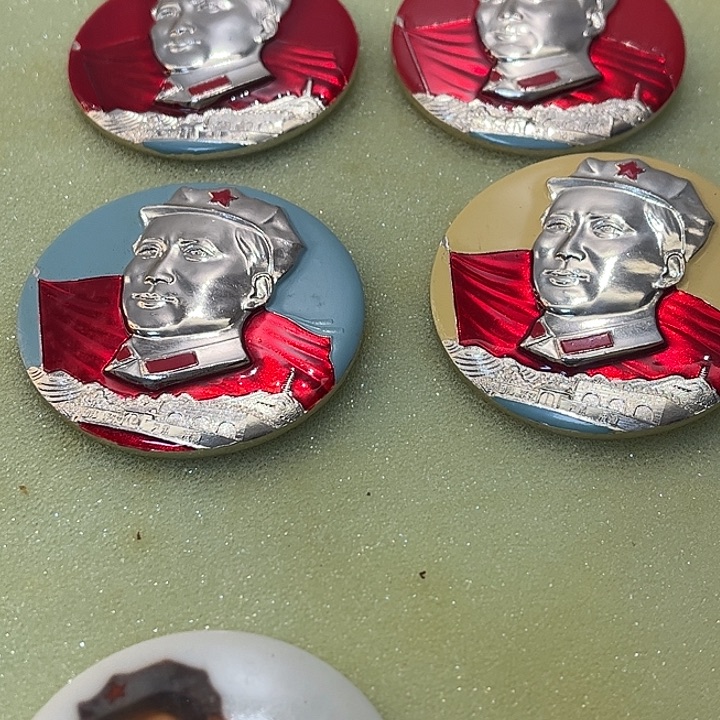 粗***跑像章一一一一一一一一一