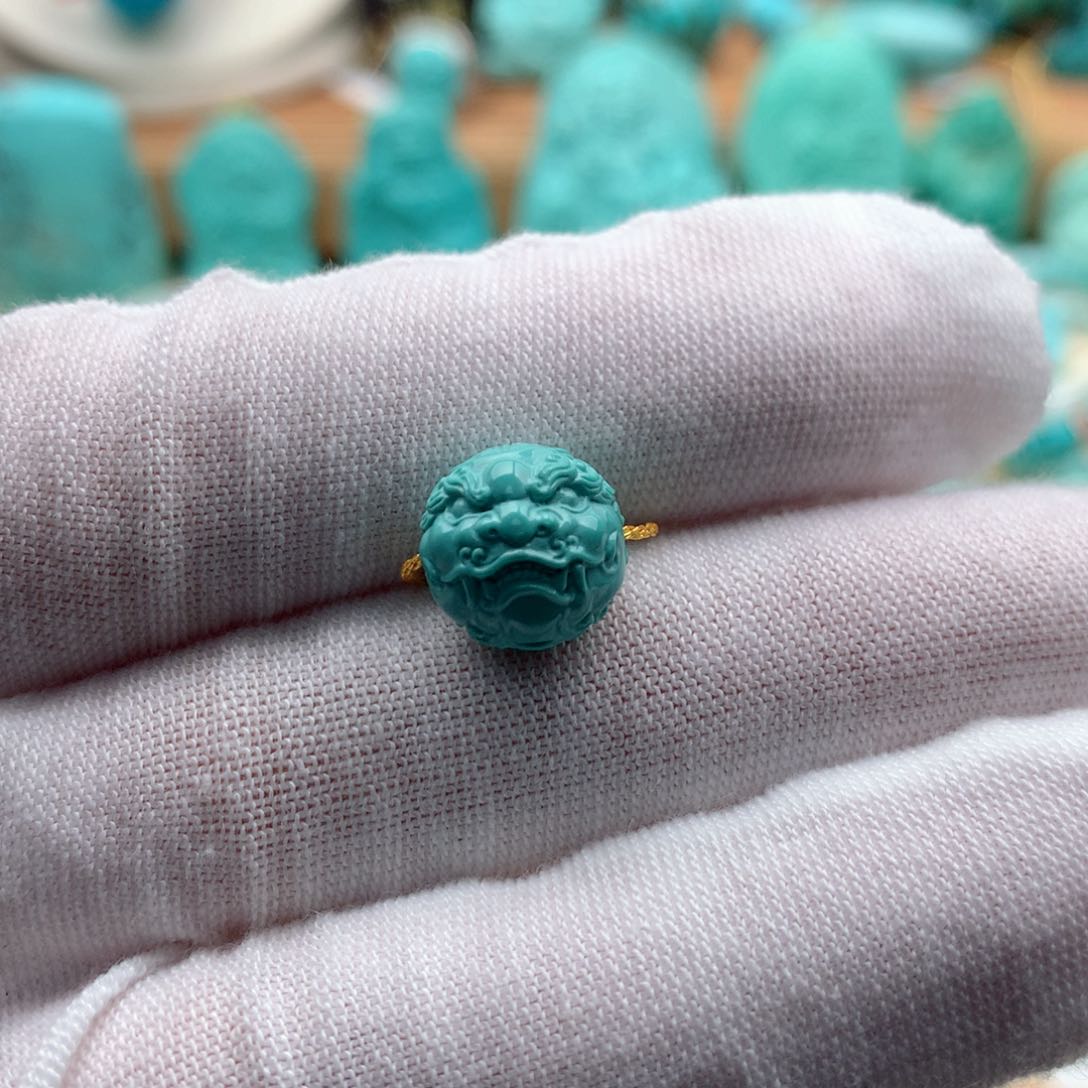 绿松石颈饰未镶嵌