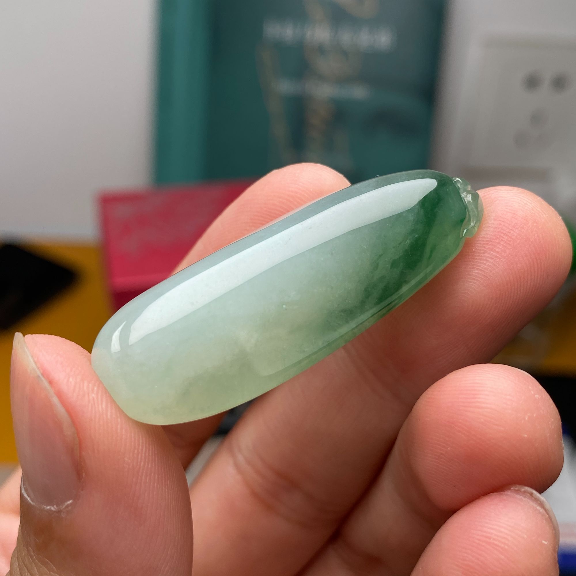 飘花福瓜挂件天然缅甸翡翠A货46.3*17.3*11.1