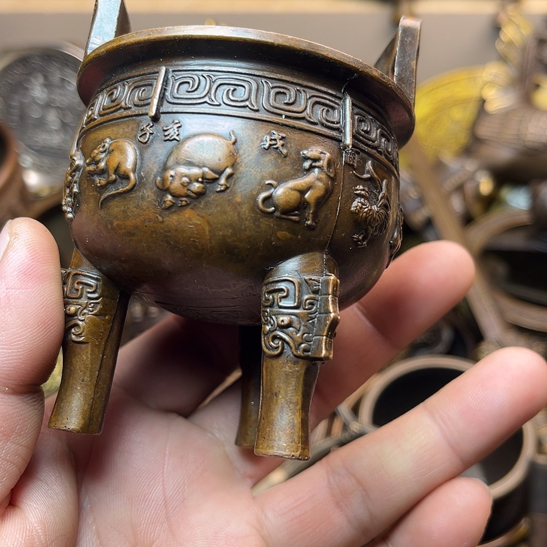 精美铜器工艺品等
